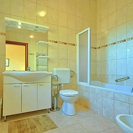 Haus Alexander Prázdninový dům Baderna