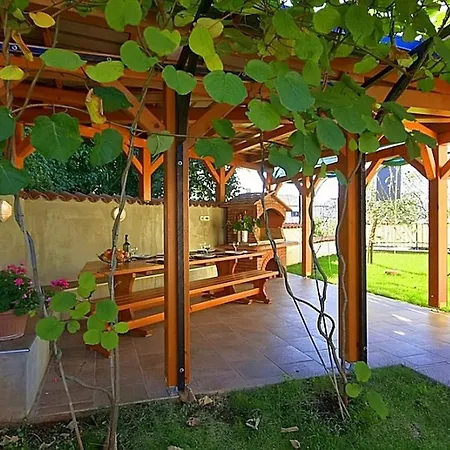 Haus Alexander Prázdninový dům Baderna